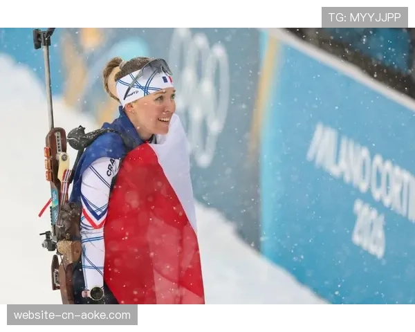 冬季两项女子12.5公里集体出发:法国队夺金 冬季两项女子12.5公里集体出发:法国队夺金