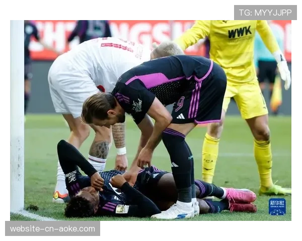 特写：诺伊尔神扑化解维尼修斯单刀，力保拜仁球门不失